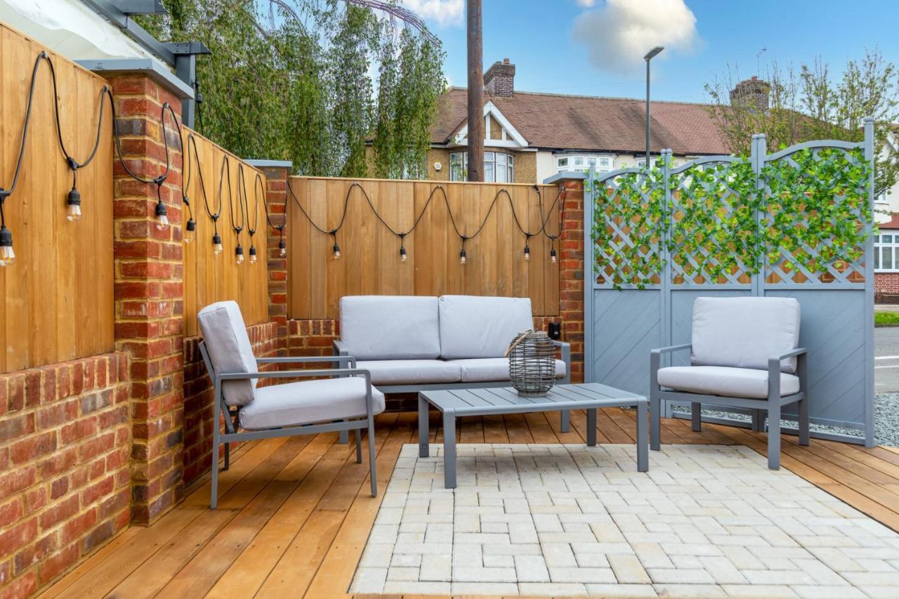 Guestready - Unique Home Near Wimbledon With Gorgeous Deck And Parking London Exteriör bild